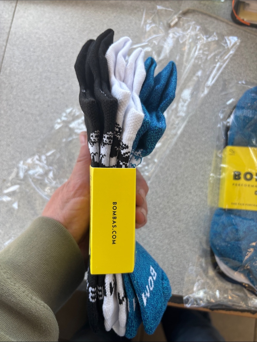 Bombas No-Show Athletic Socks in Blue, White and Black 3- (3-Pack) 9 pairs - Picture 3 of 3